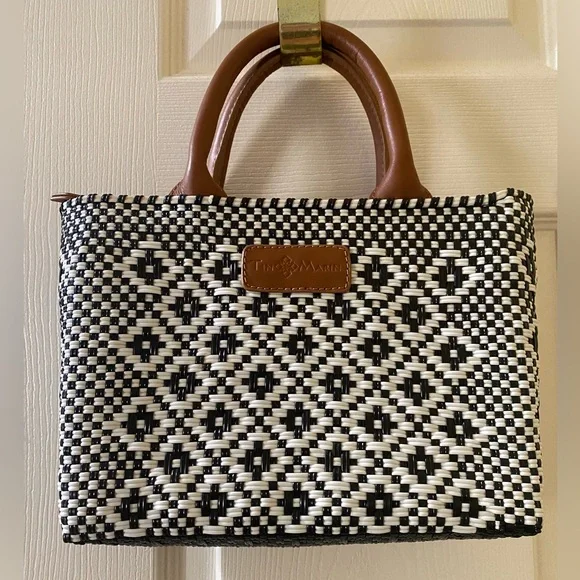 NEW PANDA SMALL WOVEN CROSSBODY BAG - TAN LEATHER - Picture 4 of 17